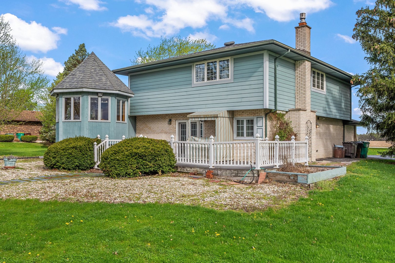 2929 East Danne Road Crete, IL 60417 - Photo 43 of 56 a front view of a house with a yard