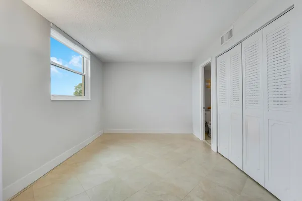 $2,095 | 6461 Northwest 2nd Avenue, Unit 407, Boca Raton, FL 33487