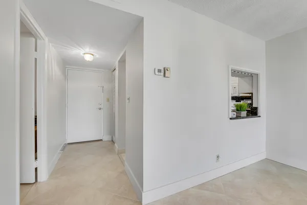 $2,095 | 6461 Northwest 2nd Avenue, Unit 407, Boca Raton, FL 33487