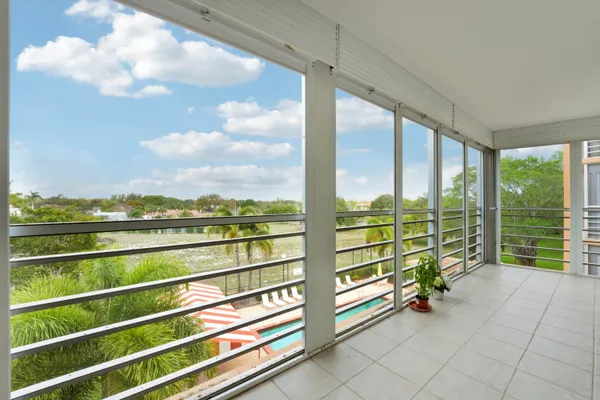 $2,095 | 6461 Northwest 2nd Avenue, Unit 407, Boca Raton, FL 33487