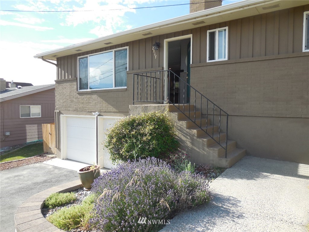 2317 Lester Road Wenatchee, WA 98801 - Photo 4 of 17 Gallery Image 4