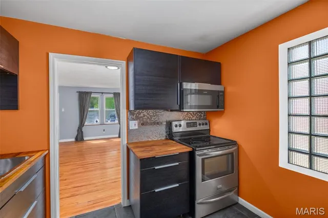 $299,000 | 8261 Watson Road, Webster Groves, MO 63119