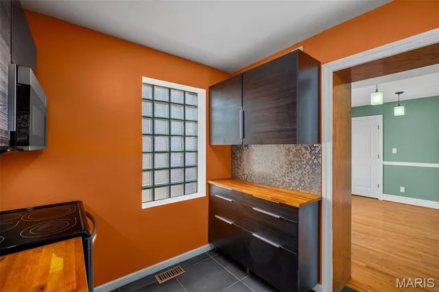 $299,000 | 8261 Watson Road, Webster Groves, MO 63119