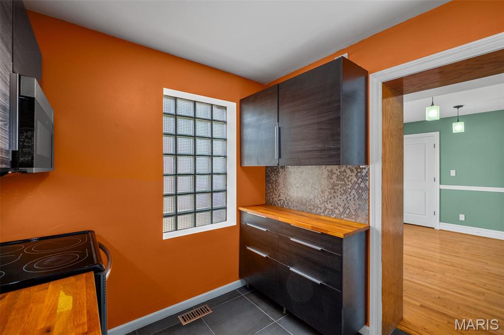 8261 Watson Road Webster Groves, MO 63119 - Photo 14 of 43 Gallery Image 14