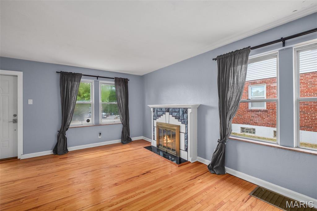 8261 Watson Road Webster Groves, MO 63119 - Photo 7 of 43 Gallery Image 7
