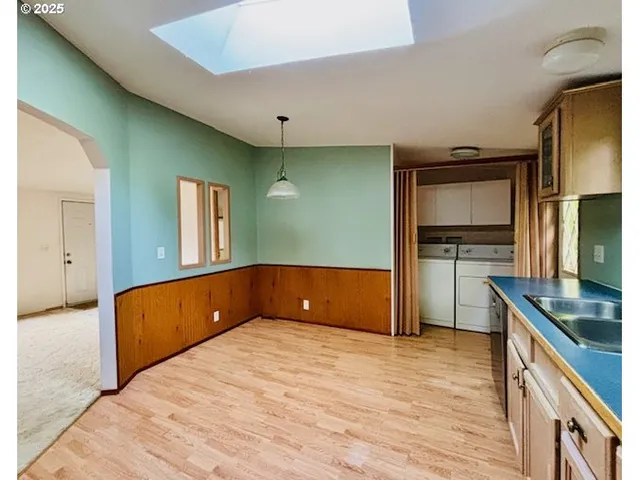 $299,000 | 179 Outer Drive, Florence, OR 97439