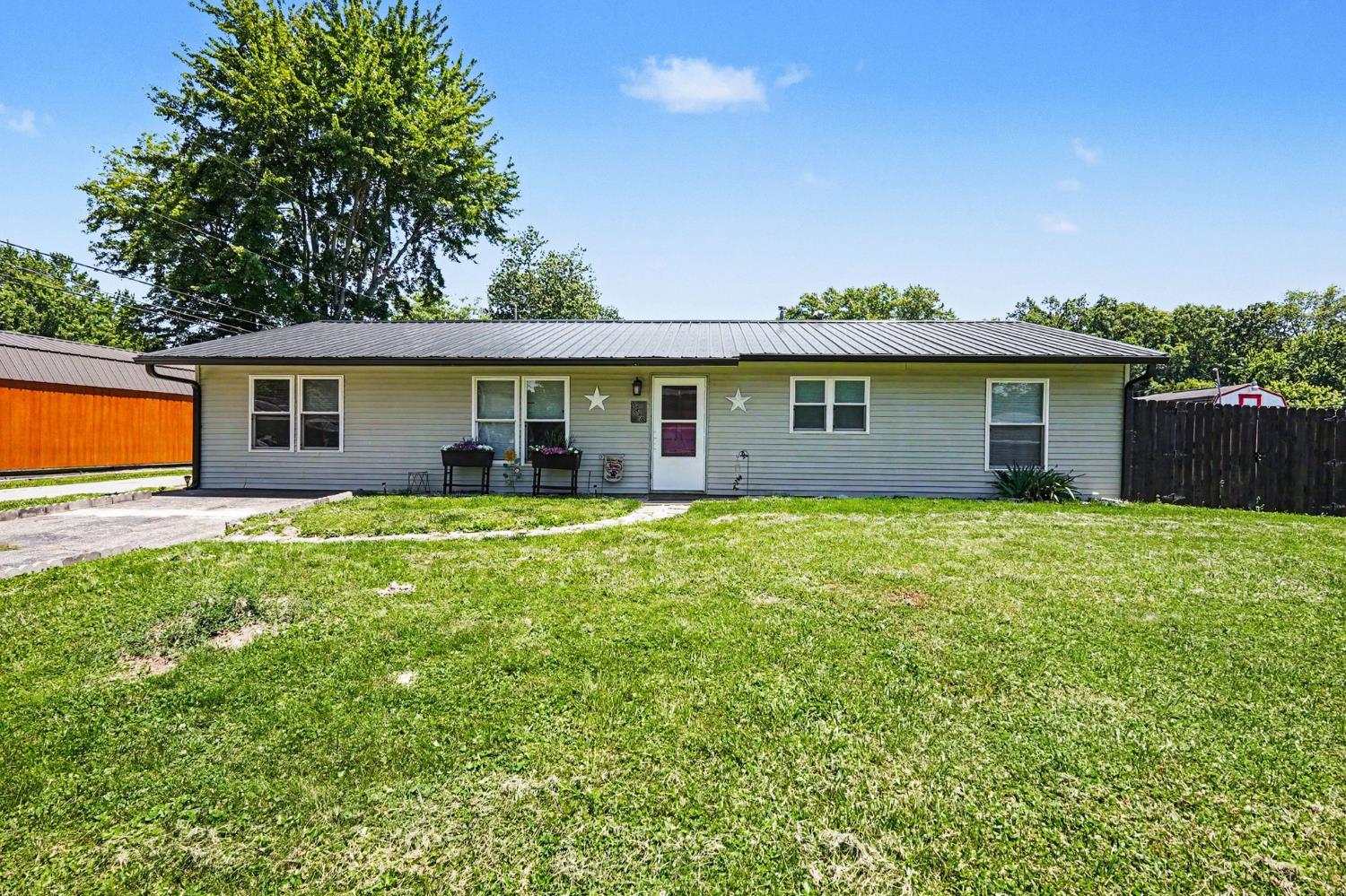 2836 Springwood Drive Madison, IN 47250 - Photo 2 of 27