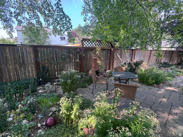 944 Bernay Circle Sandy, UT 84094 - Photo 5 of 43