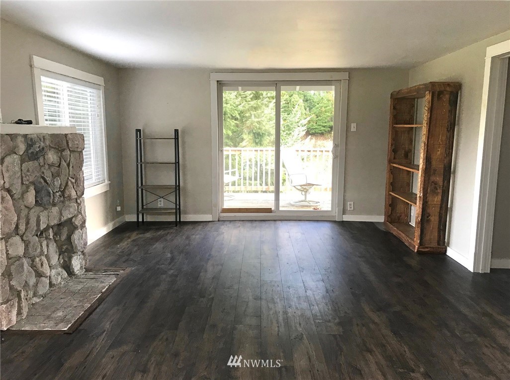 8981 Southeast Willock Road Olalla, WA 98359 - Photo 4 of 13 Gallery Image 4