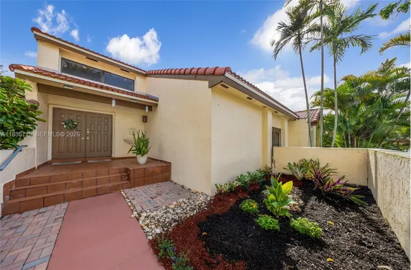$515,000 | 6637 Northwest 181st Lane, Hialeah, FL 33015