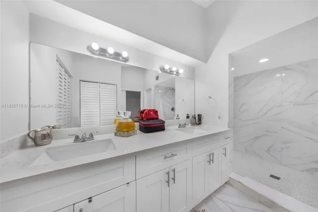 $540,000 | 6637 Northwest 181st Lane, Hialeah, FL 33015