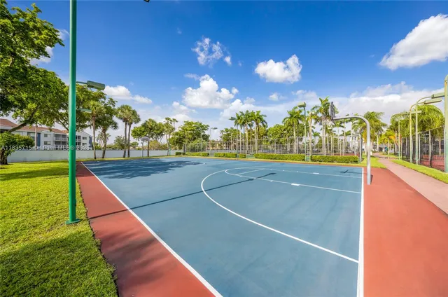 $540,000 | 6637 Northwest 181st Lane, Hialeah, FL 33015