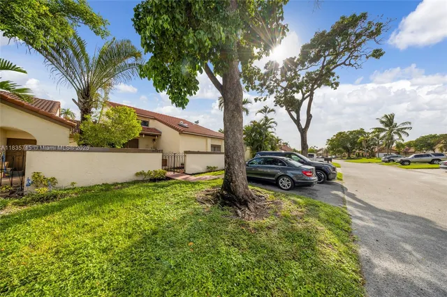 $540,000 | 6637 Northwest 181st Lane, Hialeah, FL 33015