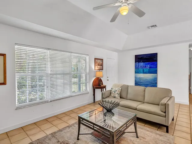 $10,000 | 1545 Pelican Lane, Vero Beach, FL 32963