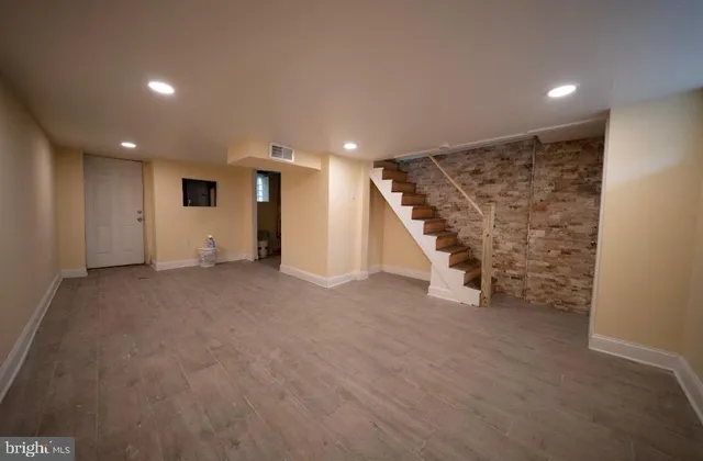 $169,900 | 614 East Annsbury Street, Philadelphia, PA 19120