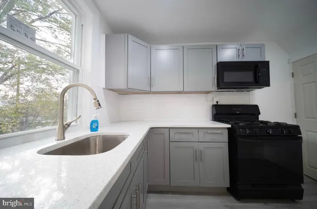 $169,900 | 614 East Annsbury Street, Philadelphia, PA 19120