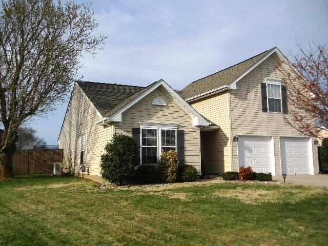 Welcome to 1002 Mallory Lane. This modern home shows well and has easy access to Hwy 31 and I 65.