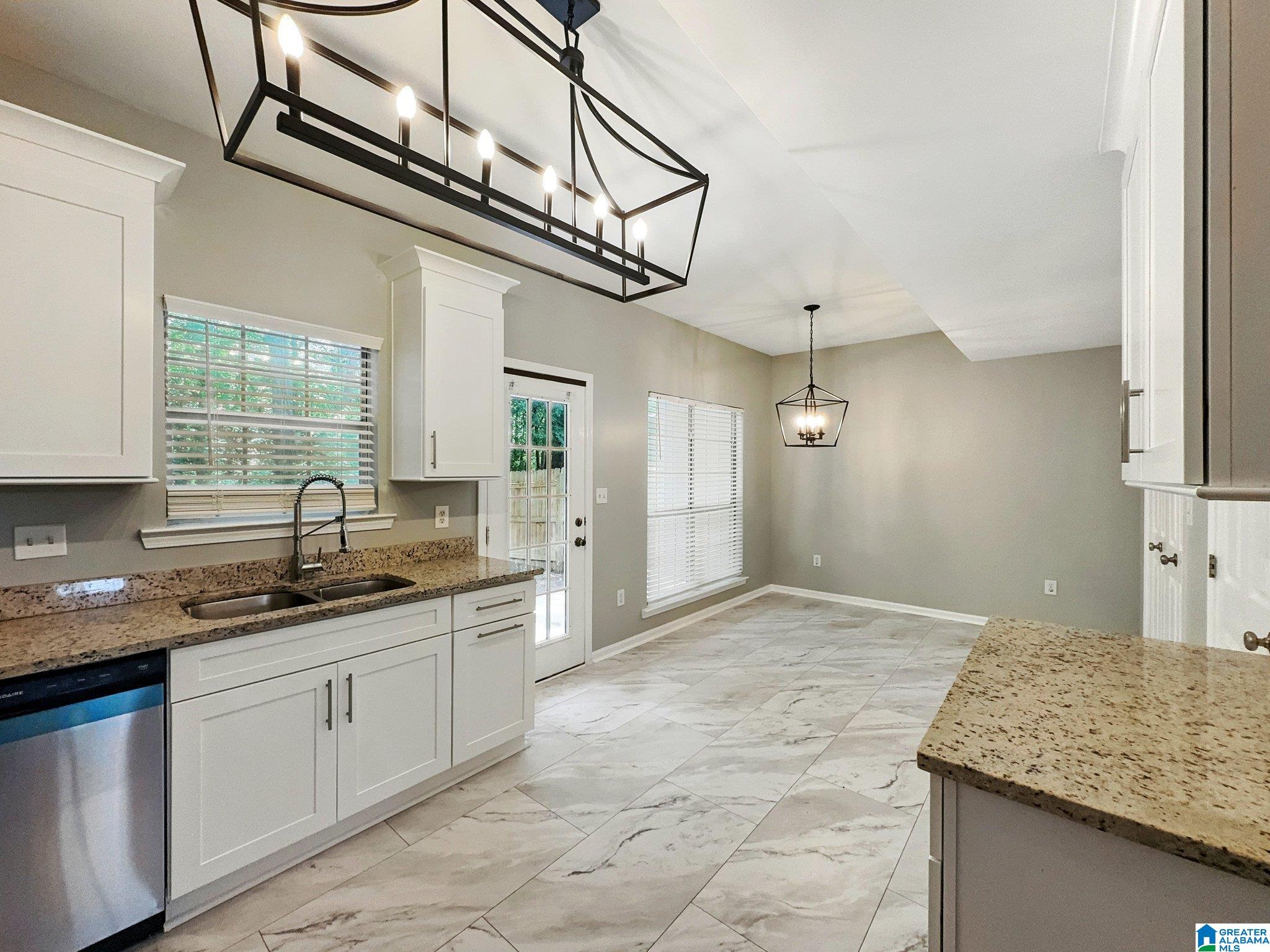 407 Cambrian Ridge Drive Pelham, AL 35124 - Photo 7 of 26