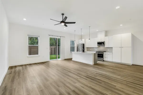 $2,900 | 590 Old Mill Road, Unit 117, Cedar Park, TX 78613