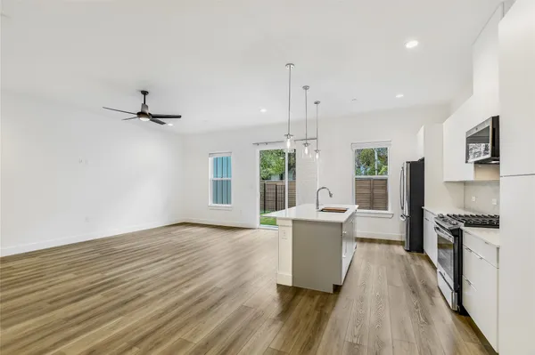 $2,900 | 590 Old Mill Road, Unit 117, Cedar Park, TX 78613
