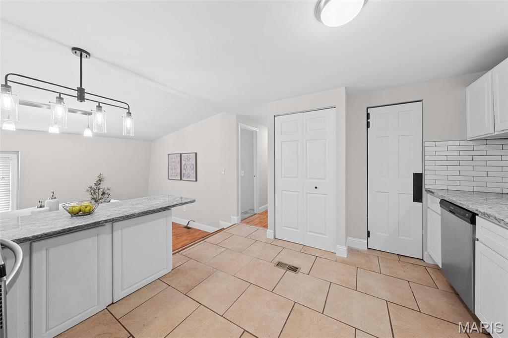 1401 Saline Road Fenton, MO 63026 - Photo 11 of 38