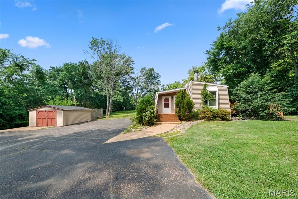 1401 Saline Road Fenton, MO 63026 - Photo 2 of 38