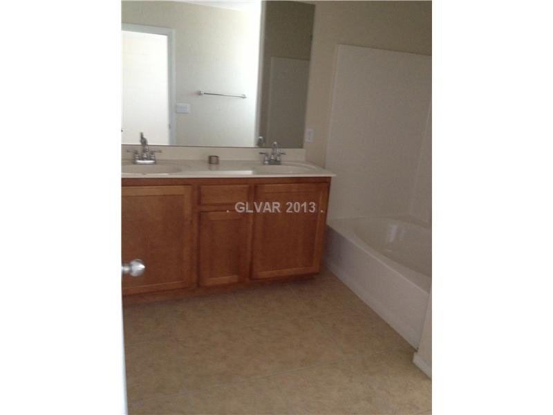 7305 Prussian Green Street Las Vegas, NV 89139 - Photo 4 of 6 Master Bath/Spa.