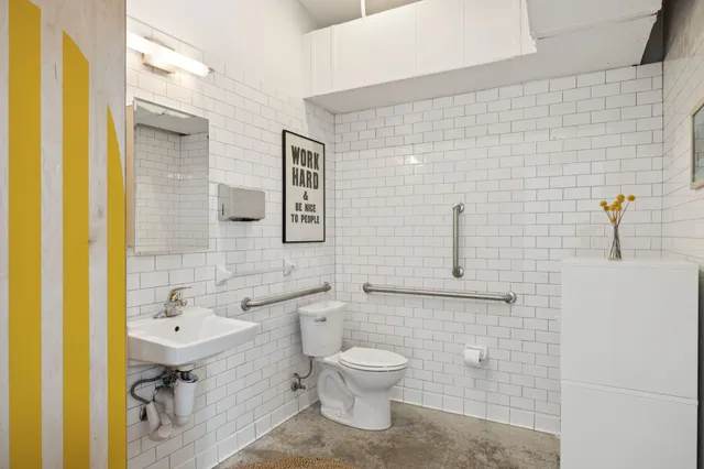 a view of a garden with pathway