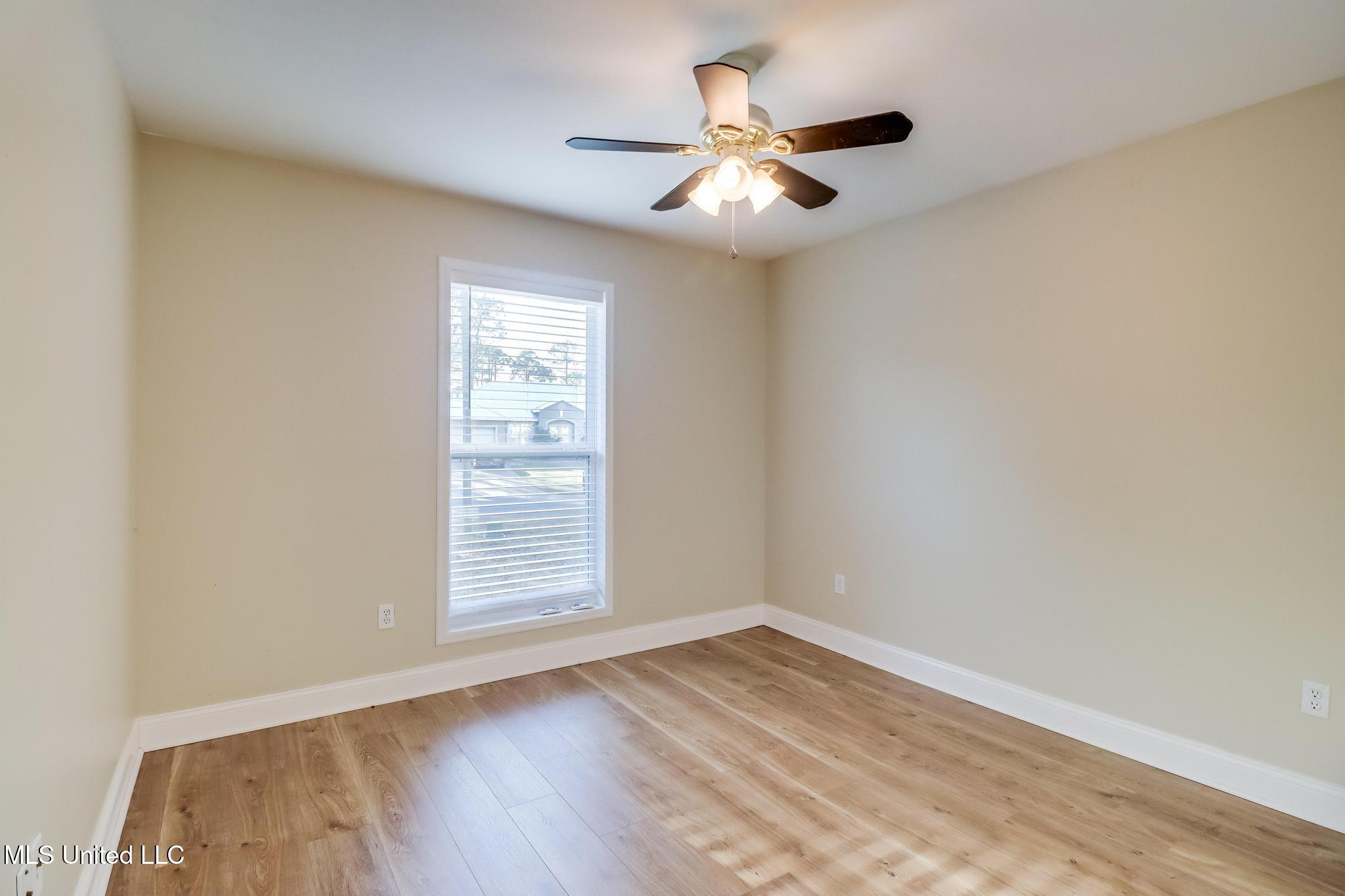 514 Royal Oak Pass Christian, MS 39571 - Photo 16 of 25 Photo Feb 09 2026, 4 44 09 PM (2)