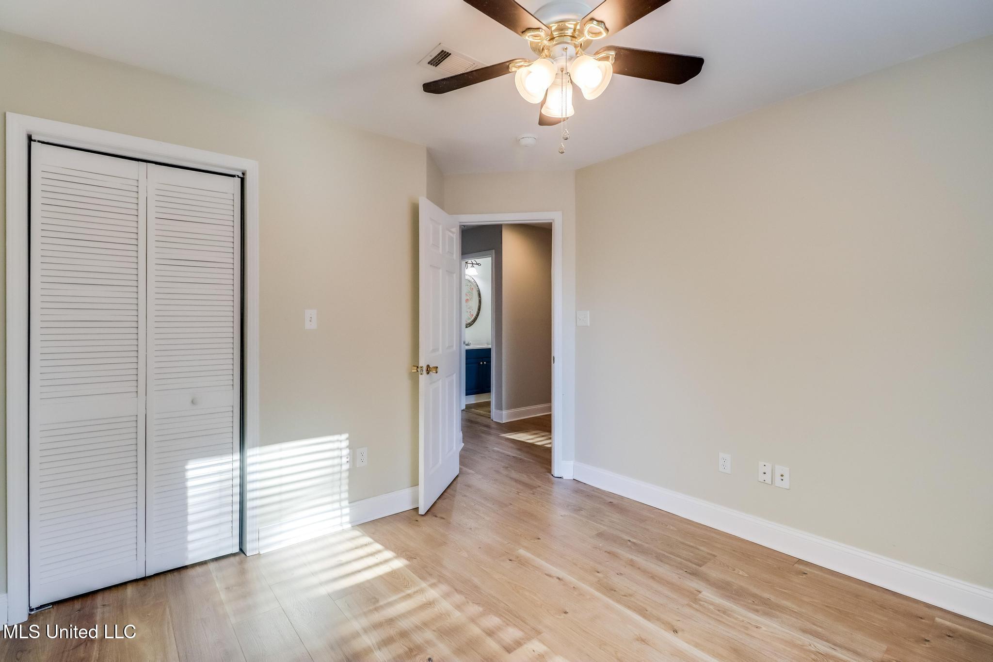 514 Royal Oak Pass Christian, MS 39571 - Photo 17 of 25 3