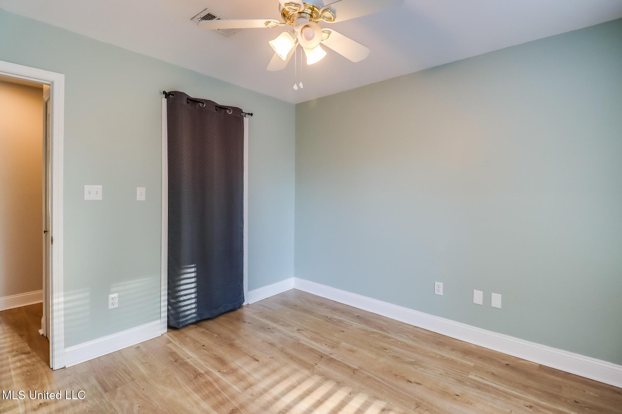 514 Royal Oak Pass Christian, MS 39571 - Photo 20 of 25 2