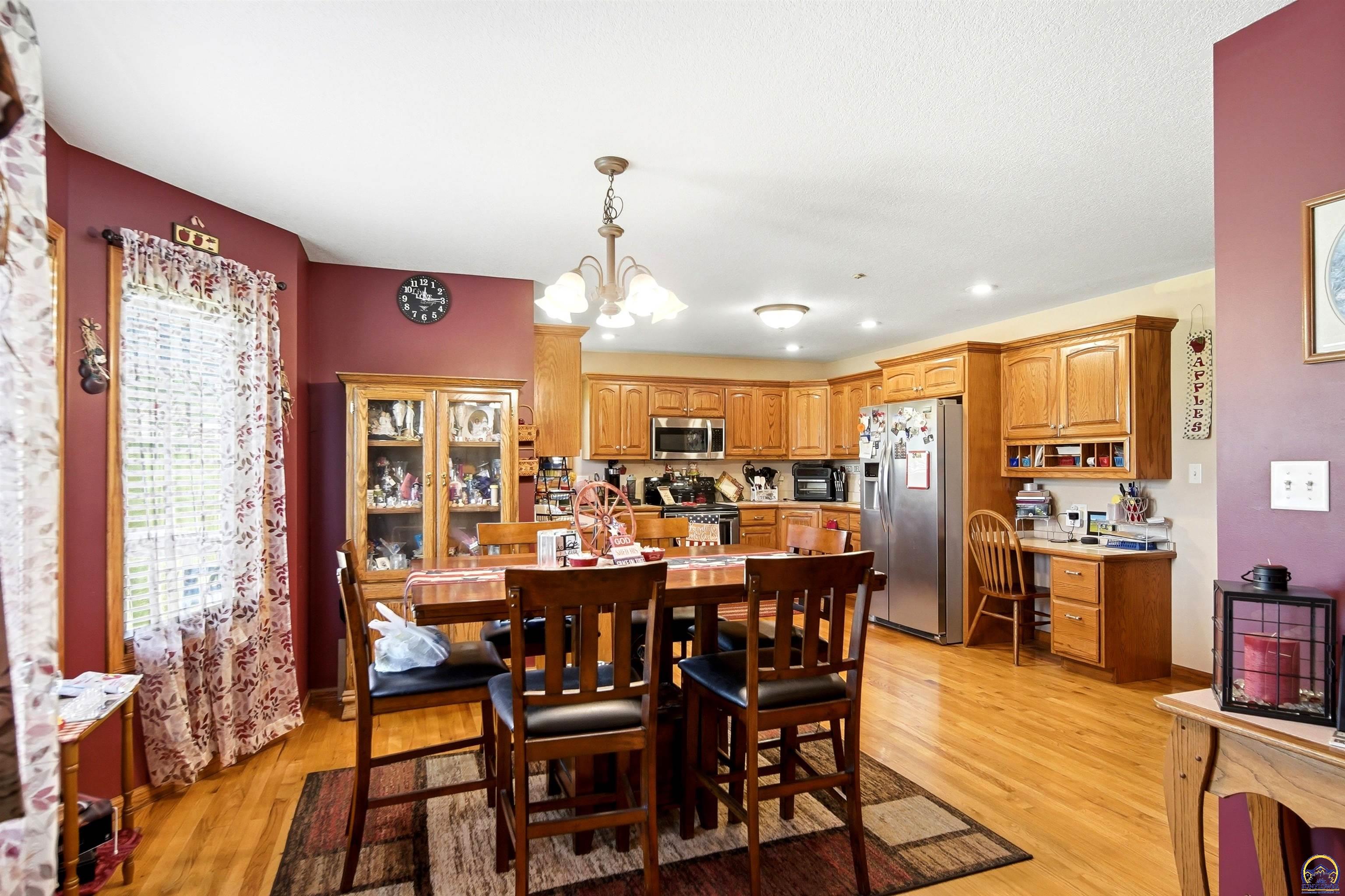 5045 Northwest Rochester Road Topeka, KS 66618 - Photo 12 of 31