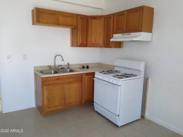 $950 | 1627 East Pinchot Avenue, Phoenix, AZ 85016