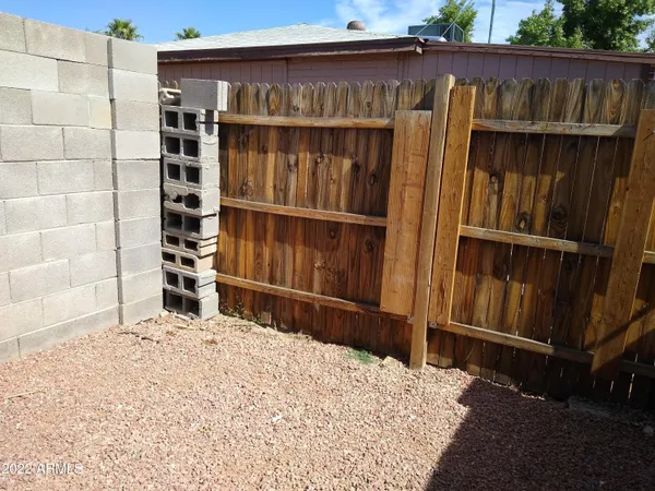 $950 | 1627 East Pinchot Avenue, Phoenix, AZ 85016