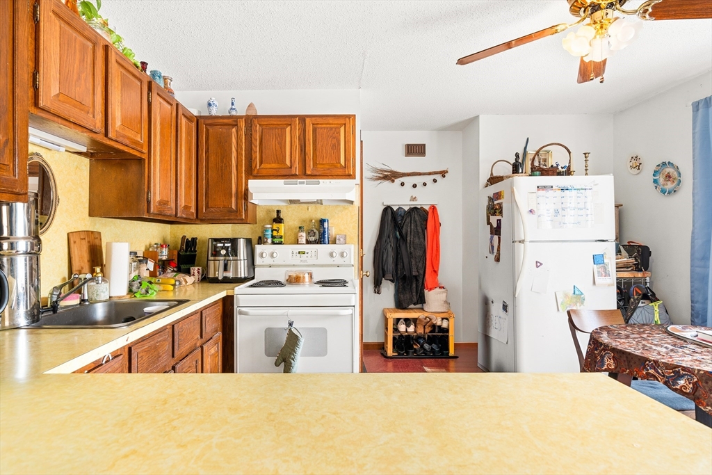 27 West Street Montague, MA 01351 - Photo 17 of 42