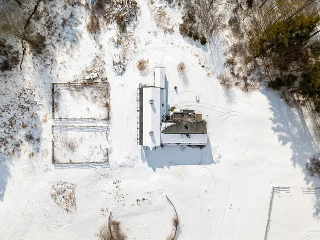 a view of a walk in view of the ocean