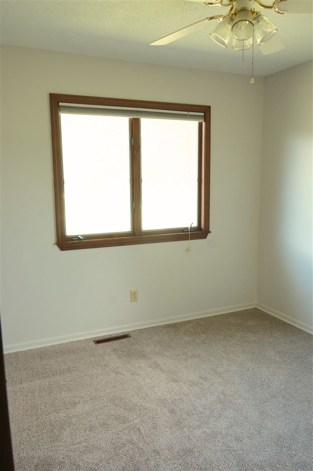 8636 East River Road Mount Pleasant, MI 48858 - Photo 20 of 44 1837656-19.JPG