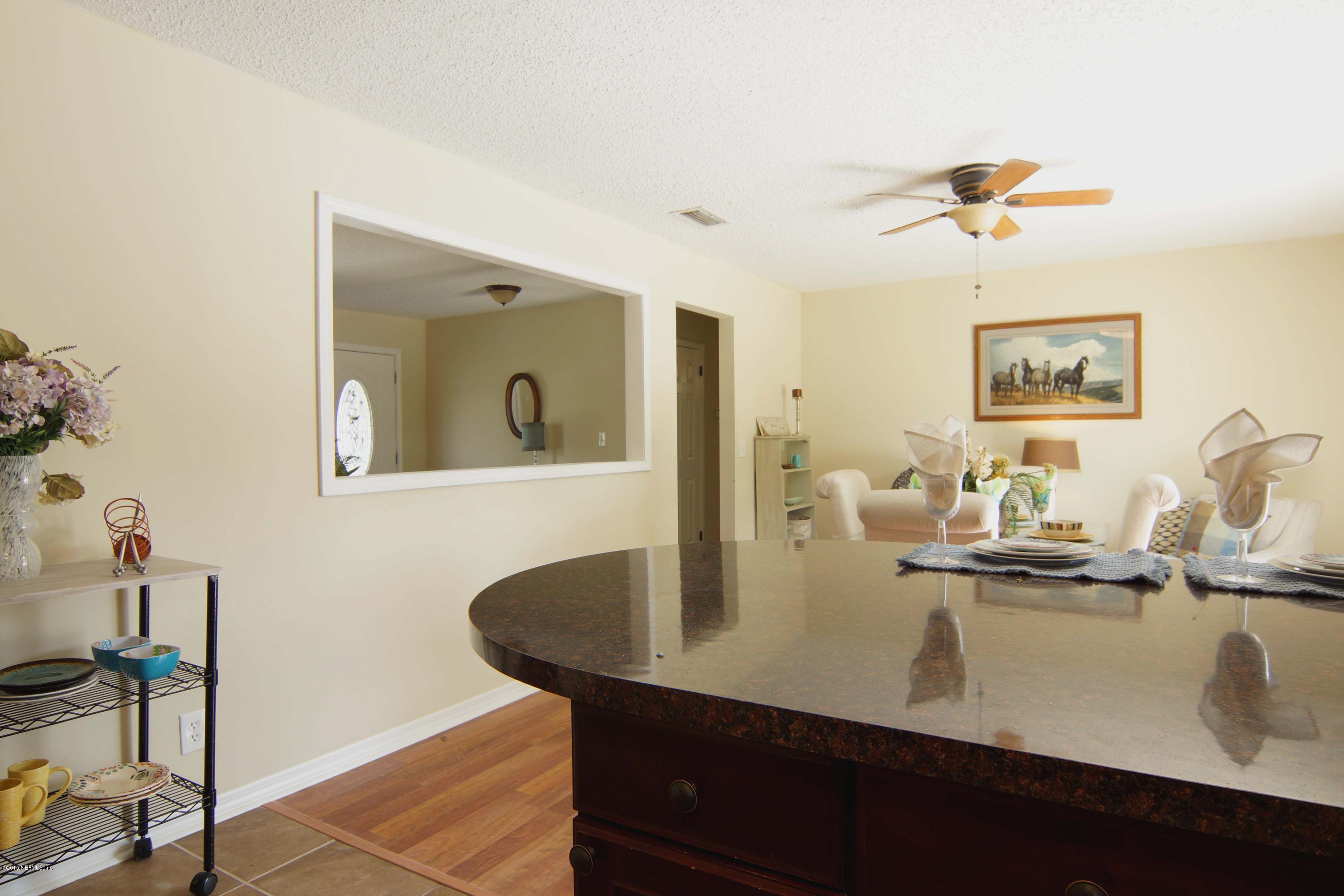 3940 Morning Glory Road Jacksonville, FL 32210 - Photo 10 of 25 Kiichen- Breakfast counter
