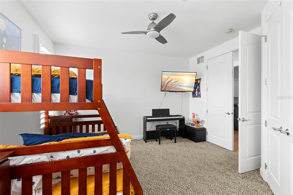 6 Academy Way, Unit 221 St. Petersburg, FL 33711 - Photo 37 of 64