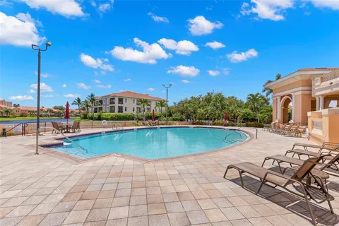 $885,000 | 6 Academy Way, Unit 221, St. Petersburg, FL 33711