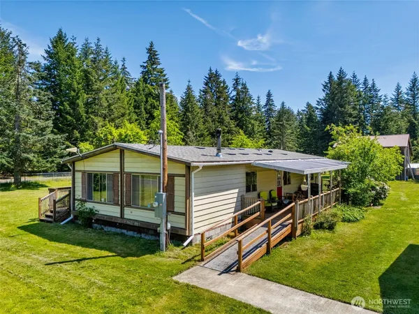 $488,000 | 10739 128th Avenue Southeast, Rainier, WA 98576
