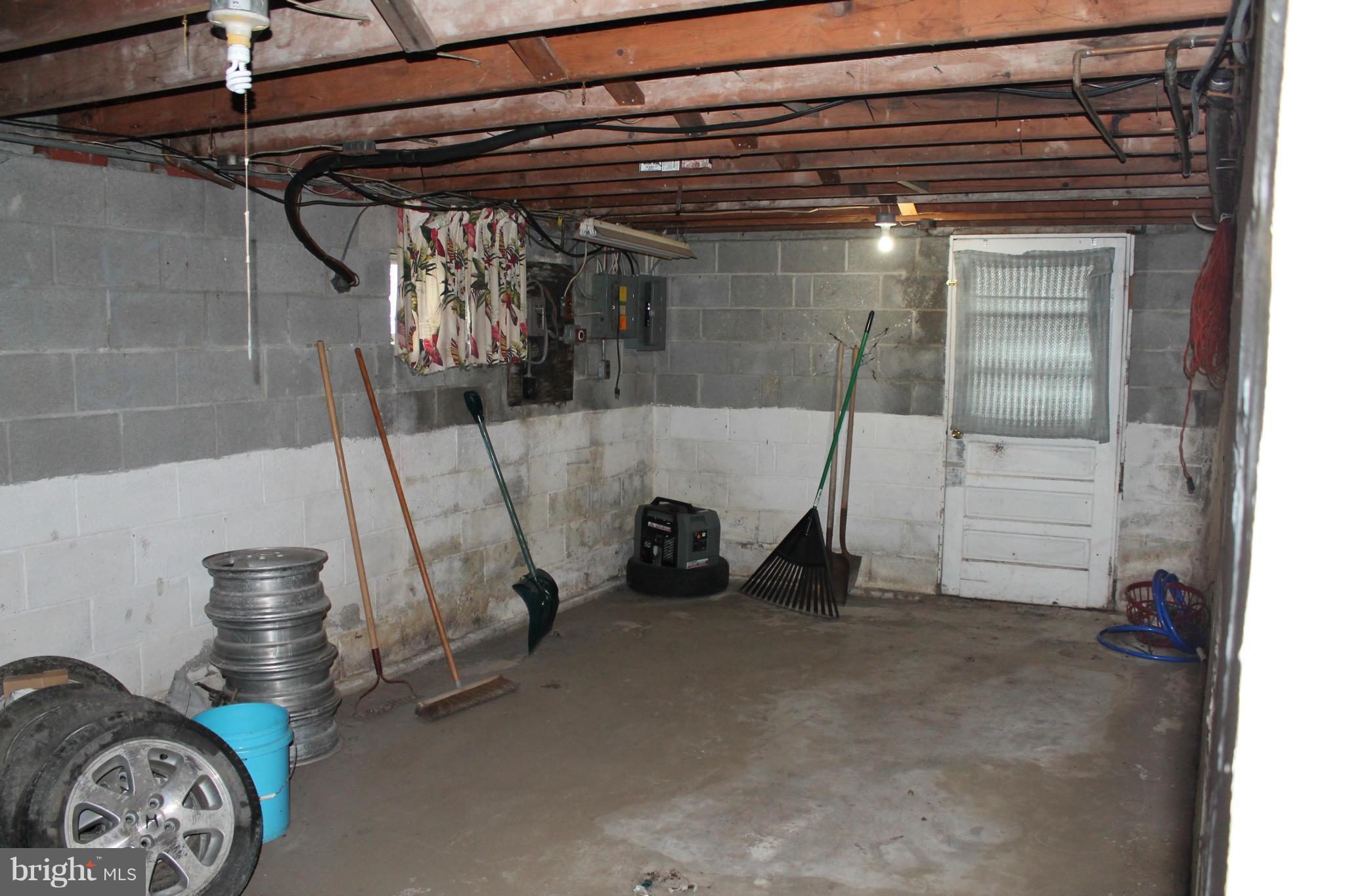 2335 Poplar Road Baltimore, MD 21221 - Photo 10 of 15 a view of a room with gym equipment