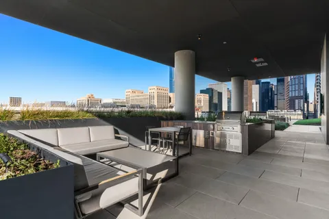 $3,000 | 234 West Polk Street, Unit 2907, Chicago, IL 60605