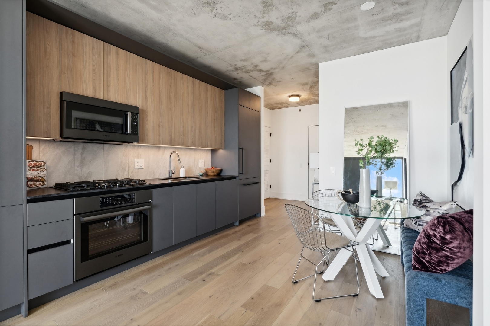 234 West Polk Street, Unit 2907 Chicago, IL 60605 - Photo 7 of 30