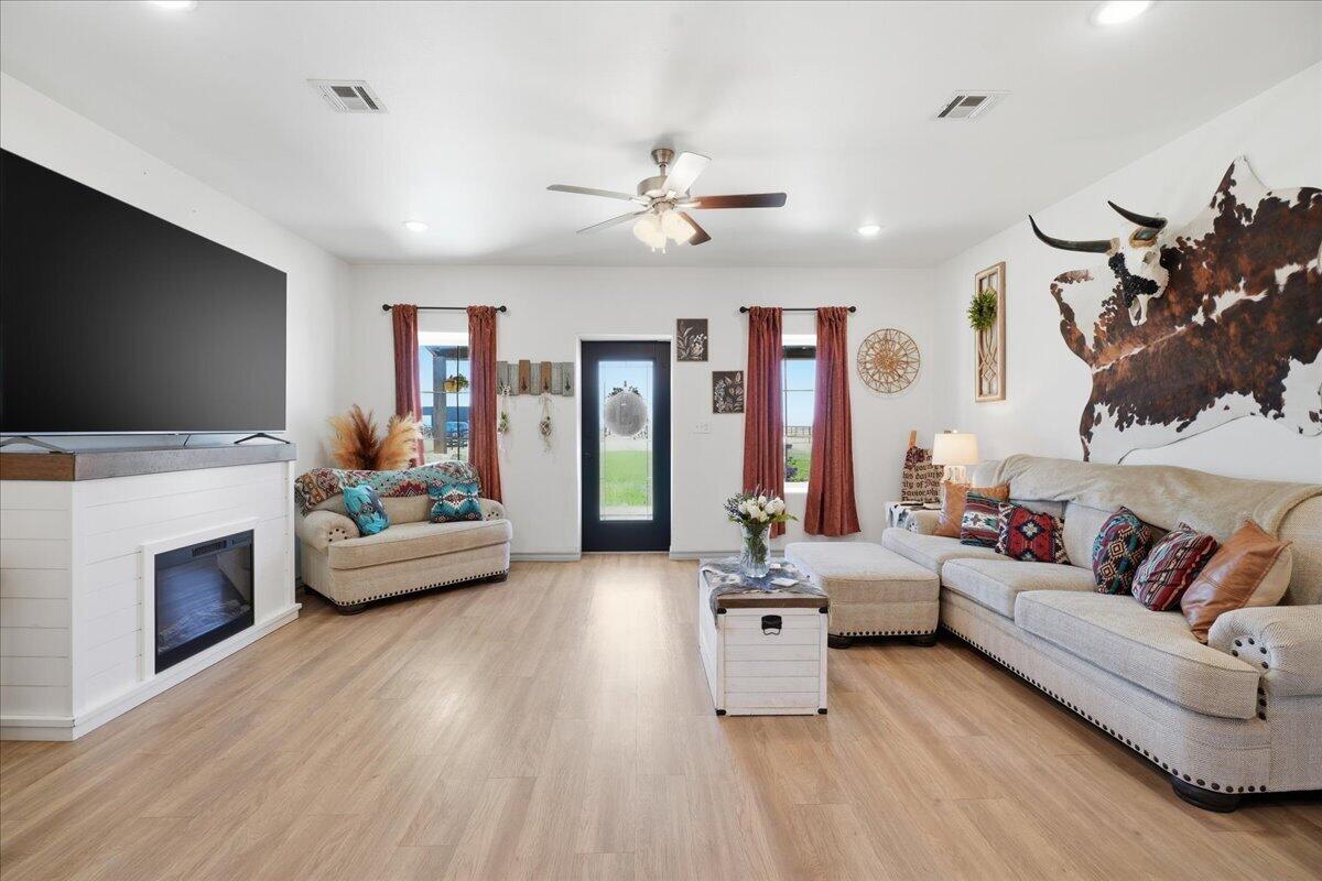 183 Allison Road Wilson, TX 79381 - Photo 8 of 43 8