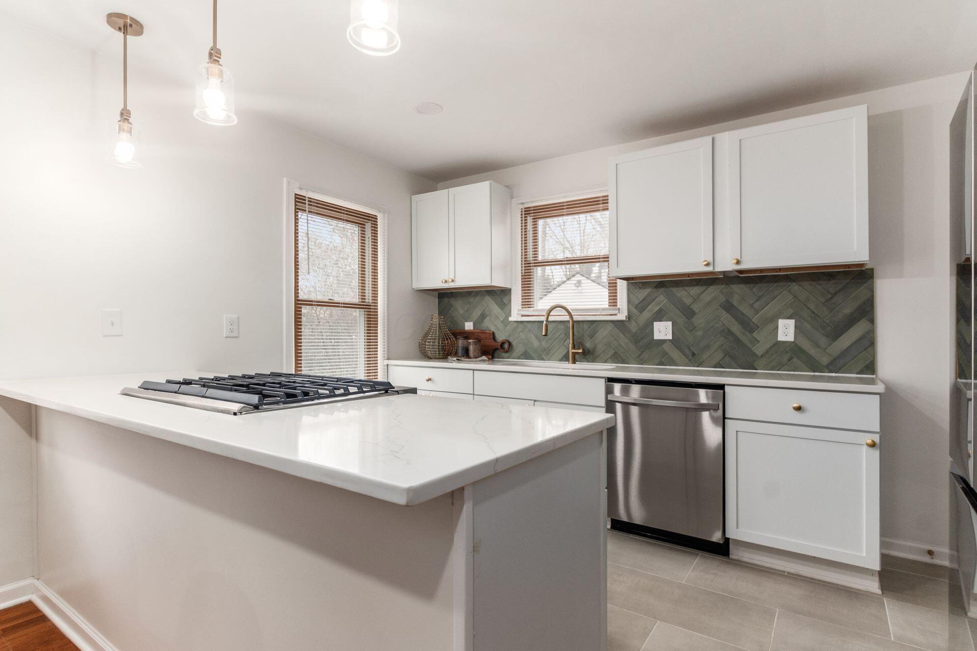 348 Acton Road Columbus, OH 43214 - Photo 10 of 38 Kitchen