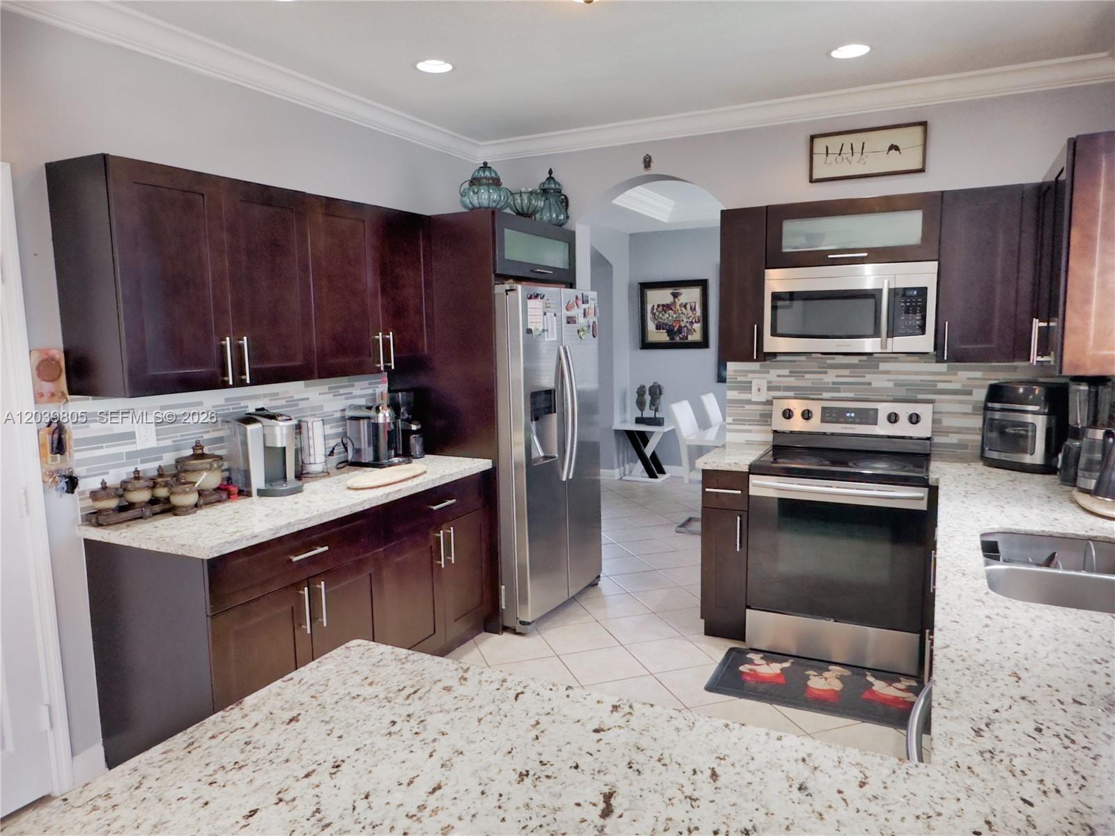 2105 Northeast 38th Road Homestead, FL 33033 - Photo 17 of 46
