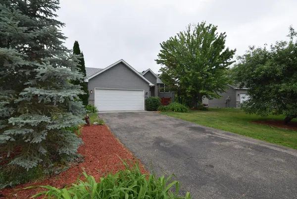 $459,900 | 5756 Woodbridge Drive, Savage, MN 55378