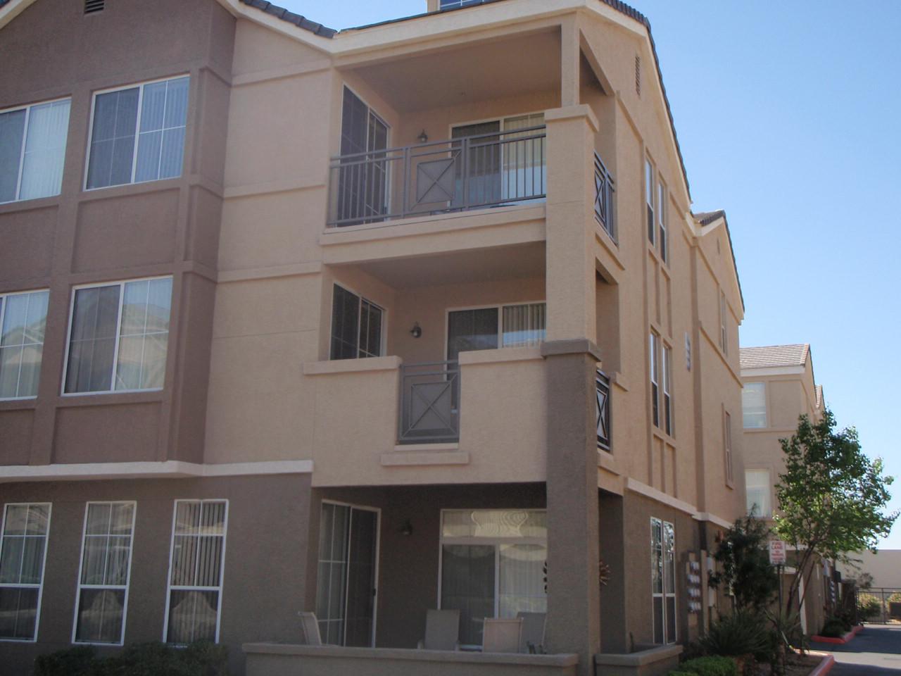 909 East Camelback Road, Unit 2037 Phoenix, AZ 85014 - Photo 1 of 9 BUILDING VIEW
