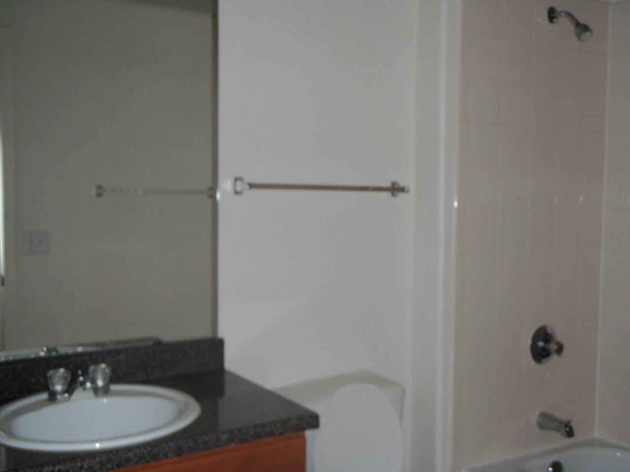 909 East Camelback Road, Unit 2037 Phoenix, AZ 85014 - Photo 4 of 9 HALL BATH